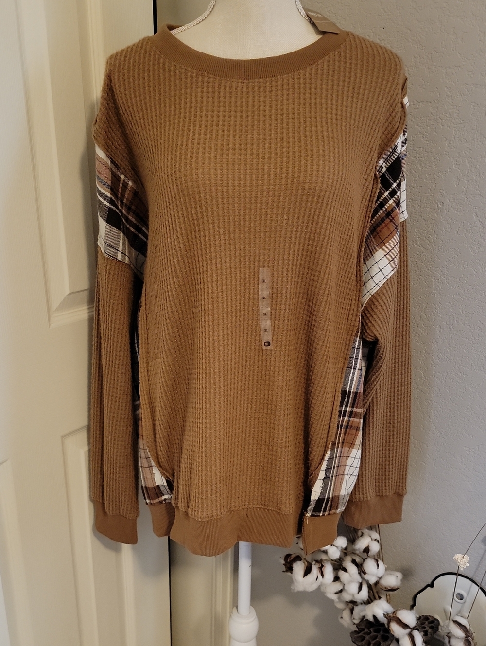 Buckle Toasted Coconut Waffle Knit Pullover - Tan With Plaid